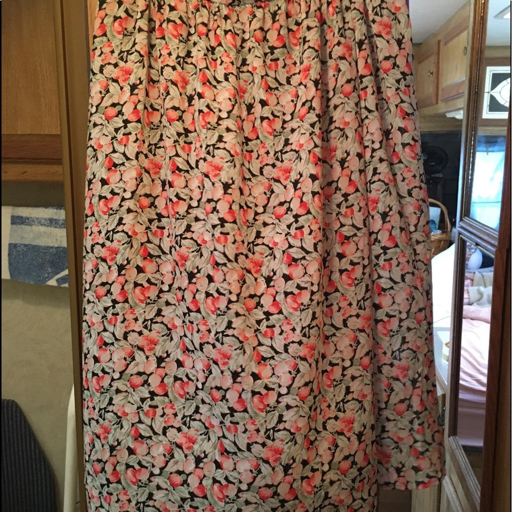 A Personal Touch 1/2 Elastic Waist 24W Skirt NWT